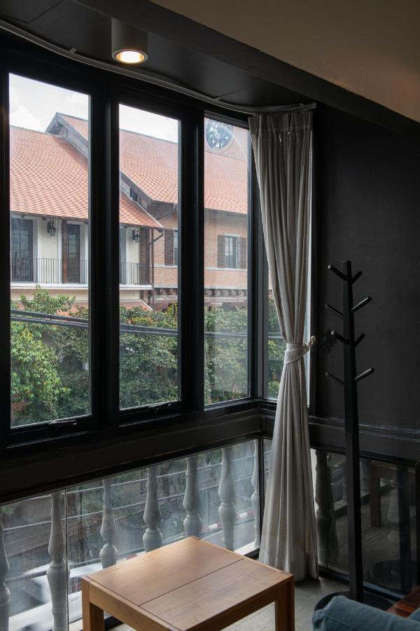 Bed Addict Hostel Chiang Mai Exteriör bild