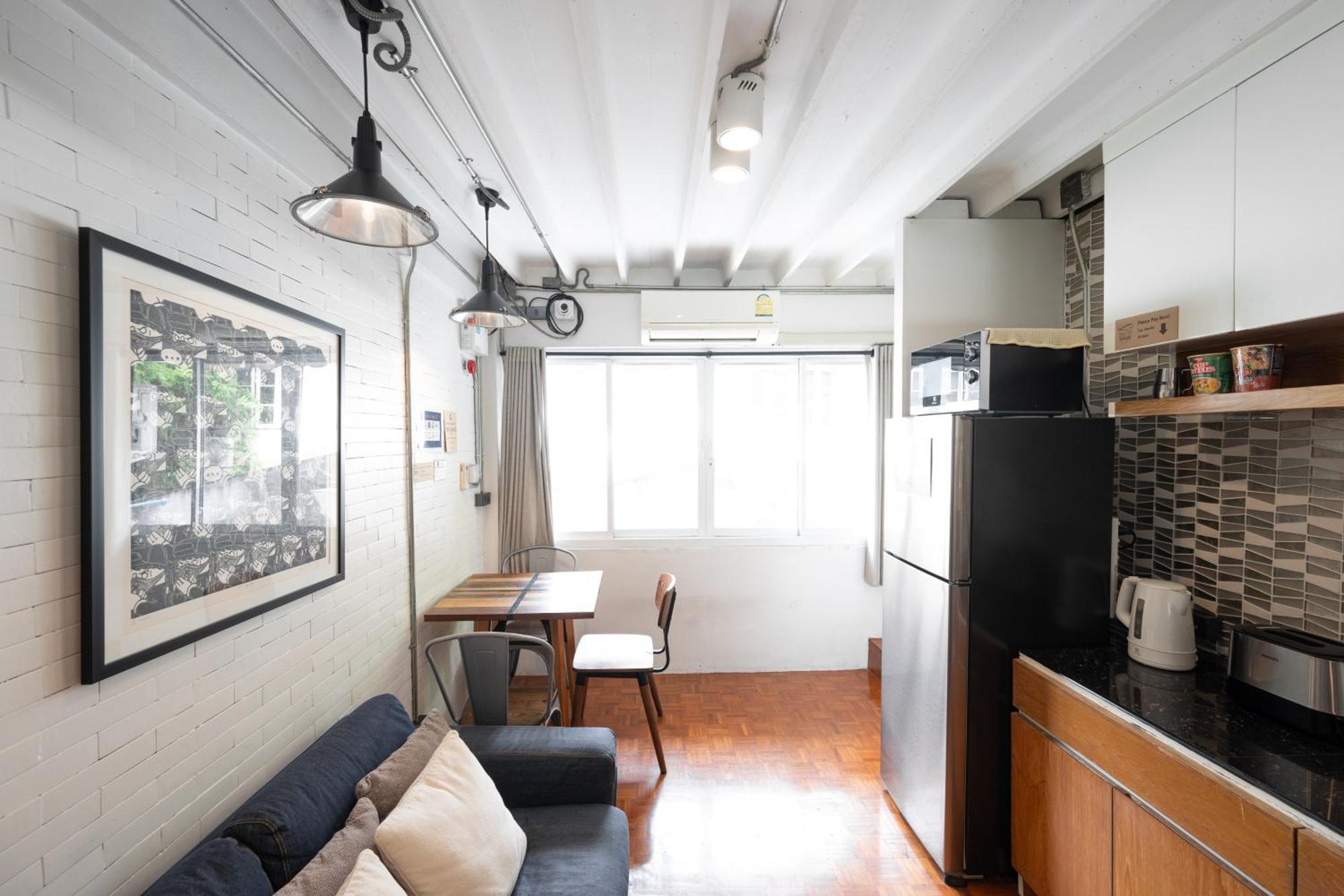 Bed Addict Hostel Chiang Mai Exteriör bild